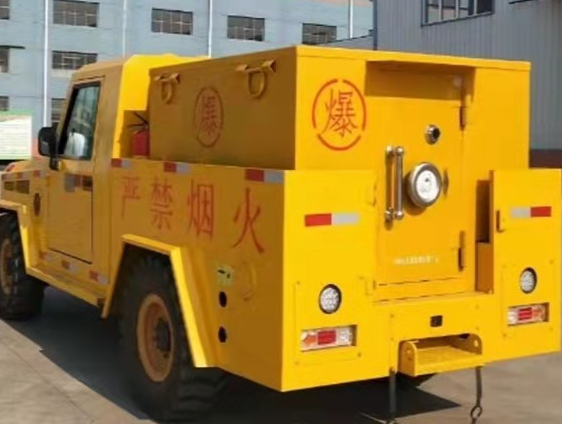 锡山凯龙爆破器材运输车：保障爆破任务的安全运行